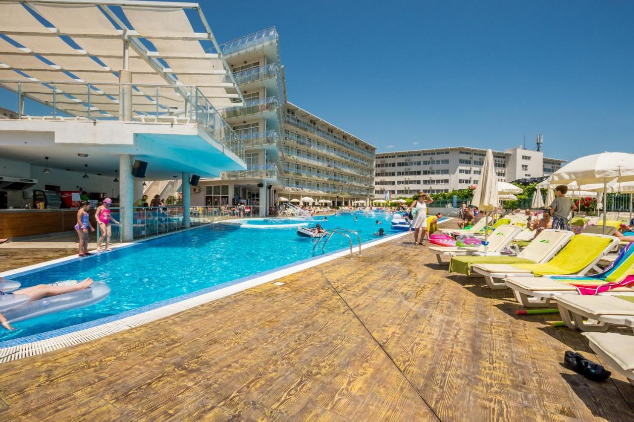 Aqua Nevis Hotel & Aqua Park Σάνι Μπιτς Εξωτερικό φωτογραφία